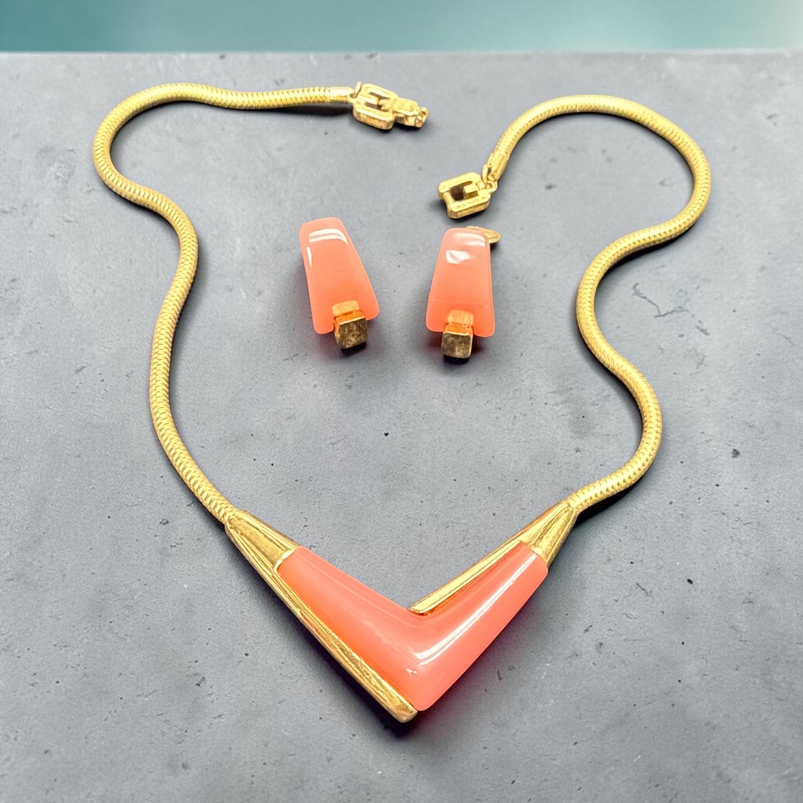 Vintage Givenchy 1978 Necklace & Earrings Gold Tone Coral Color Chevron V Shape